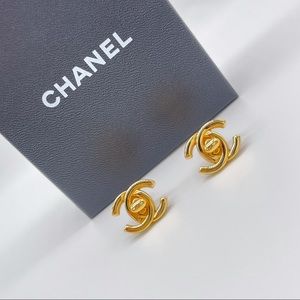 CHANEL 97A Gold Turnlock Clip On Earrings